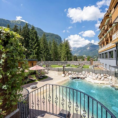 Croce Bianca Leisure & Spa Hotel Canazei Esterno foto