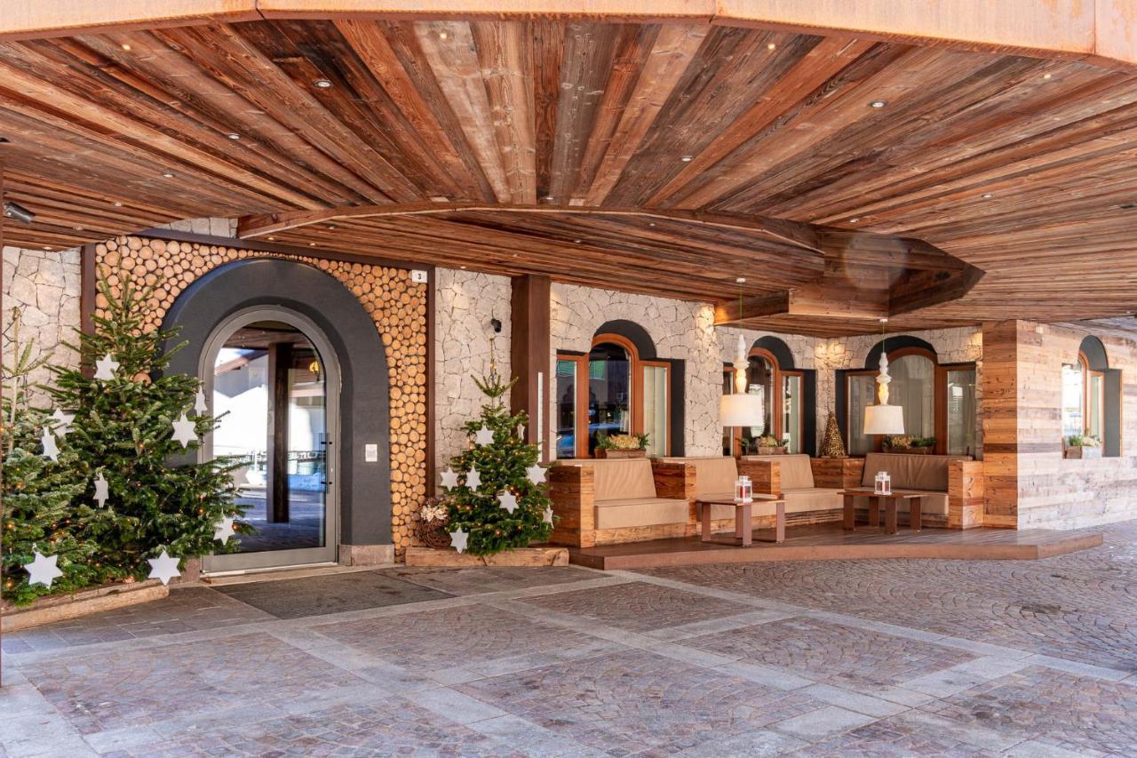 Croce Bianca Leisure & Spa Hotel Canazei Esterno foto