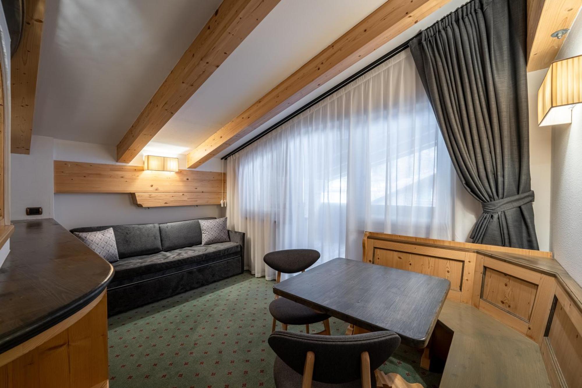 Croce Bianca Leisure & Spa Hotel Canazei Esterno foto